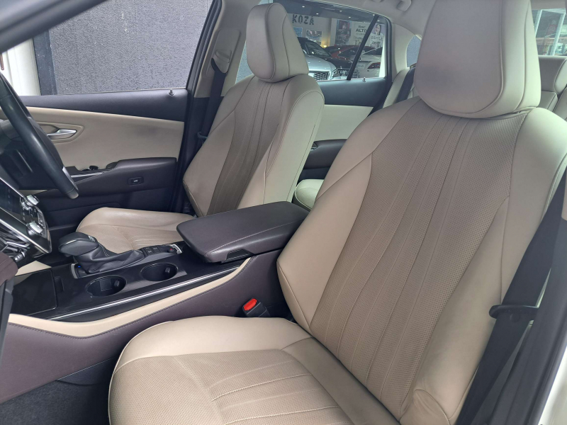 トヨタ クラウンハイブリッド