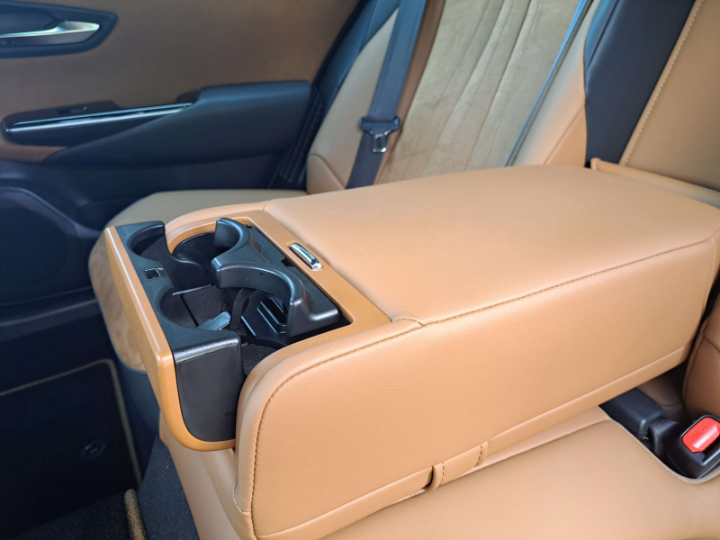 トヨタ クラウンハイブリッド