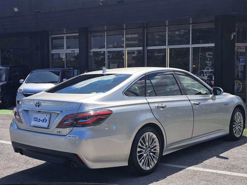 トヨタ クラウンハイブリッド