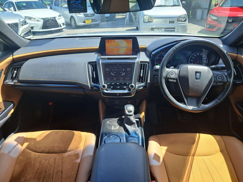 トヨタ クラウンハイブリッド