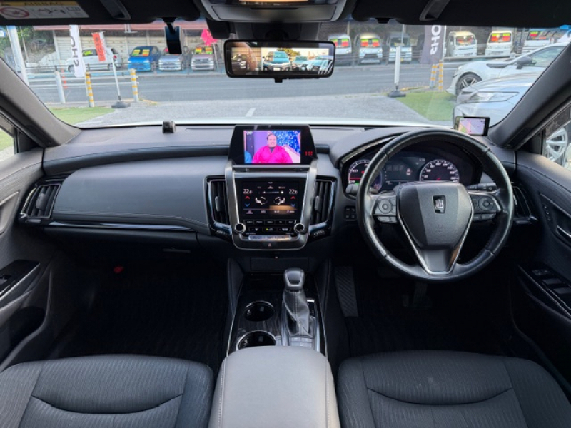 トヨタ クラウンハイブリッド