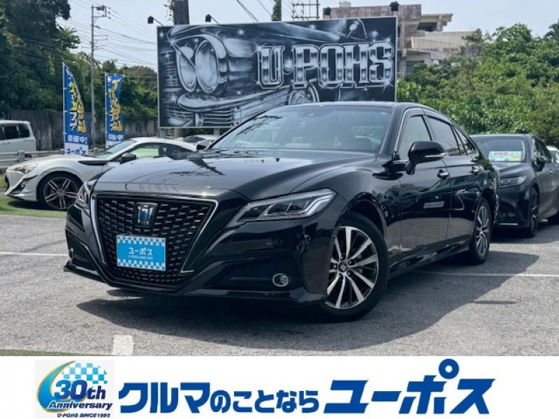 クラウンハイブリッド　入庫しました