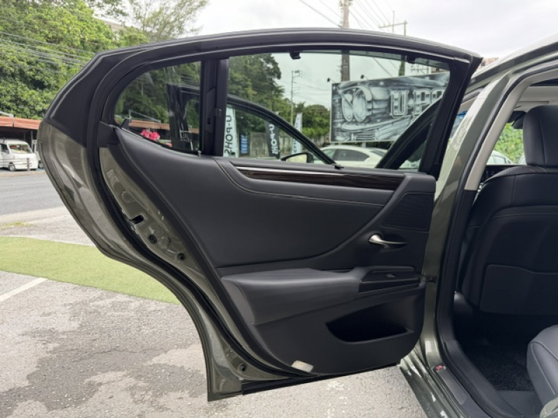 レクサス ES300h