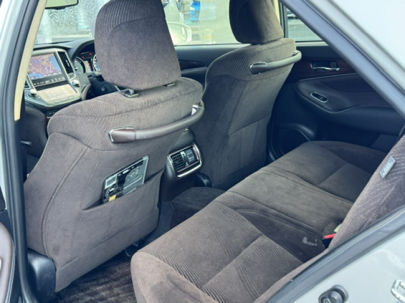 トヨタ クラウンハイブリッド