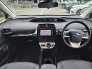 トヨタ プリウスPHV