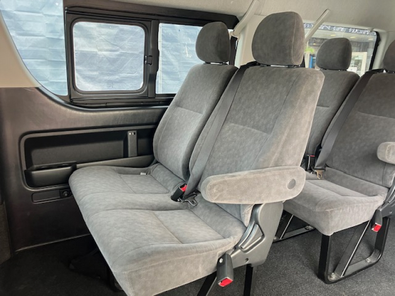 トヨタ ハイエース