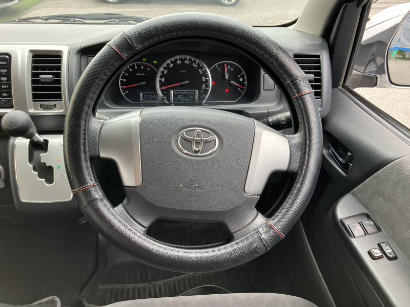 トヨタ ハイエース