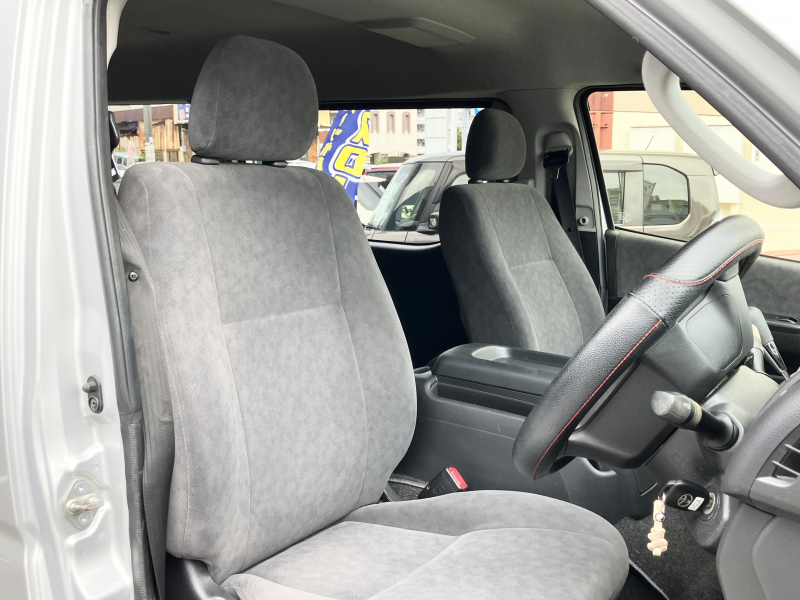 トヨタ ハイエース