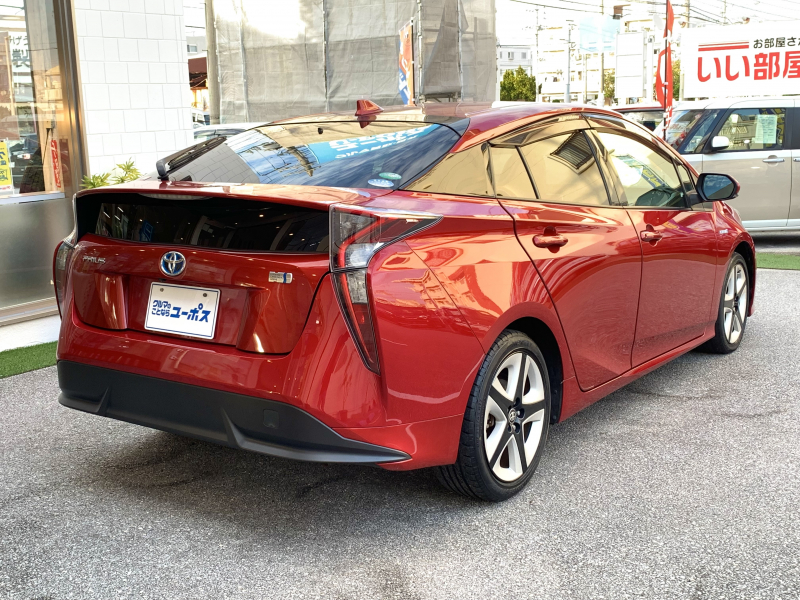 トヨタ プリウス