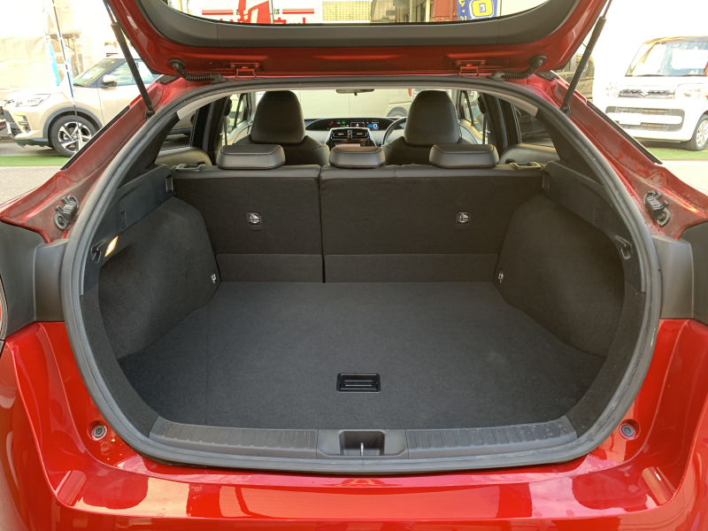 トヨタ プリウス