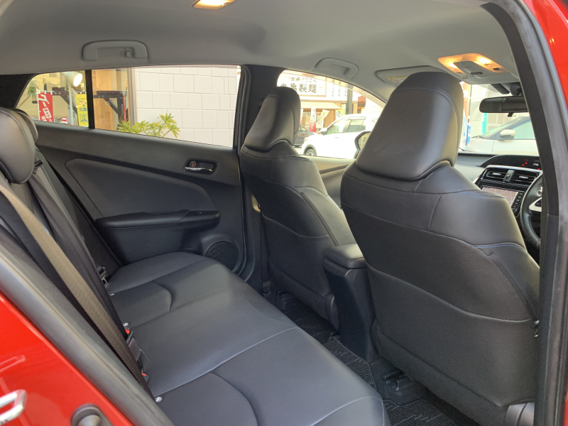 トヨタ プリウス