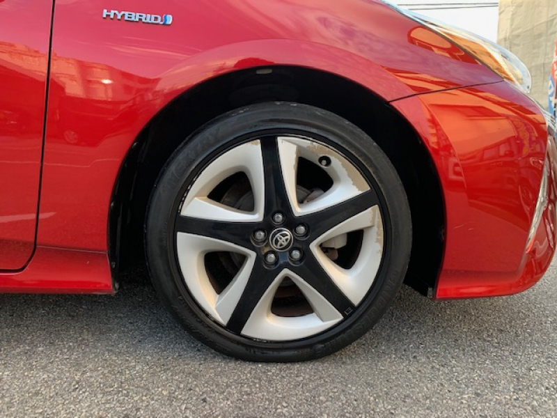 トヨタ プリウス