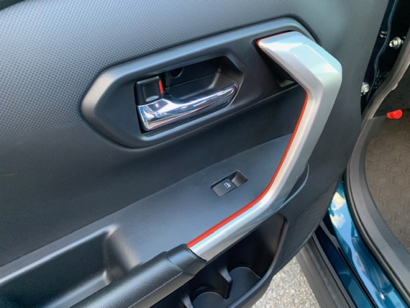 ダイハツ ロッキー