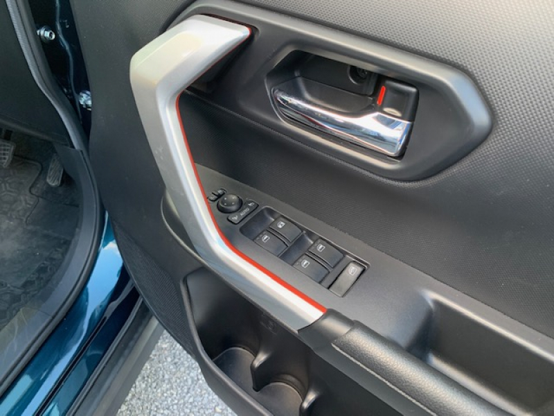 ダイハツ ロッキー