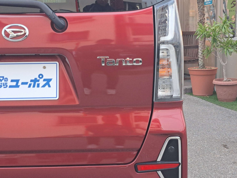 ダイハツ タントカスタム