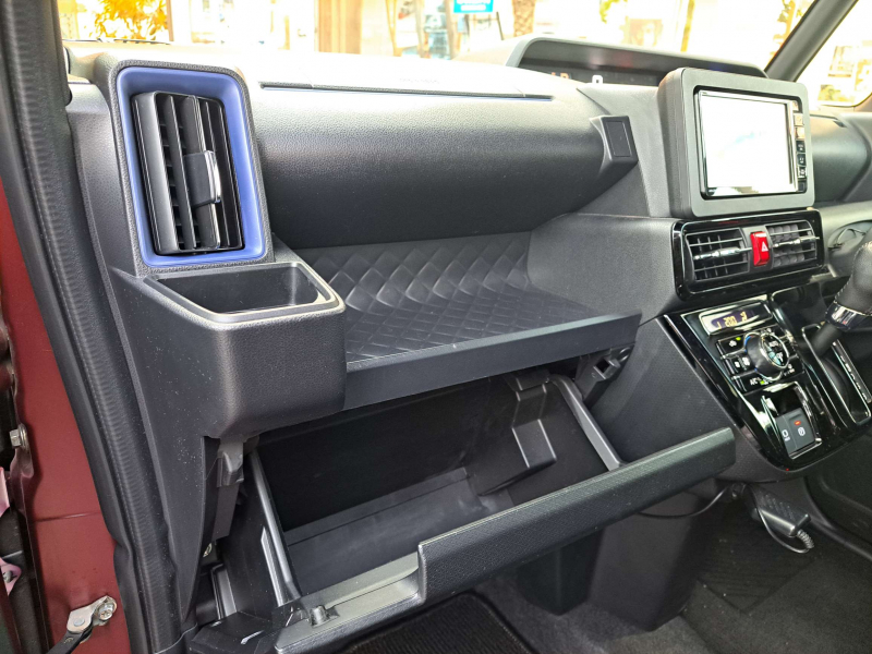 ダイハツ タントカスタム