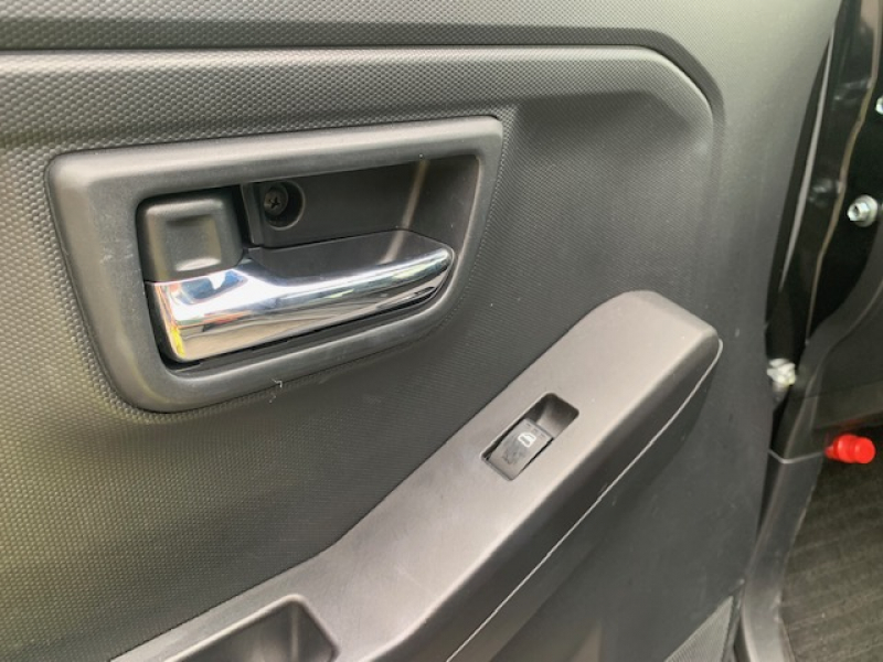 ダイハツ タフト