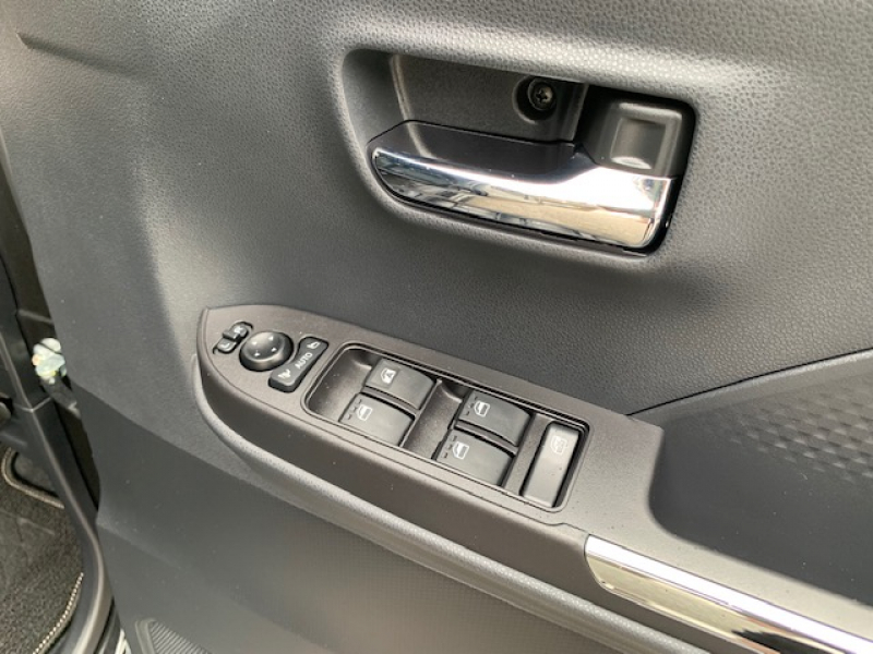 ダイハツ タントカスタム