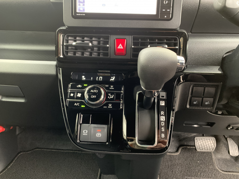 ダイハツ タントカスタム