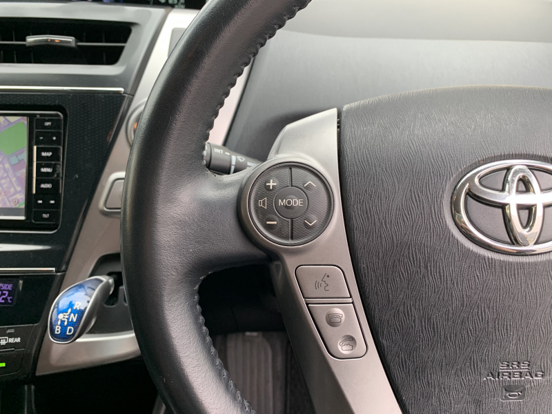 トヨタ プリウスα