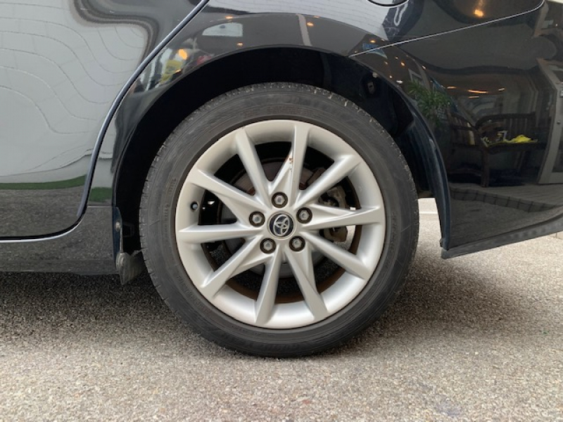 トヨタ プリウスα