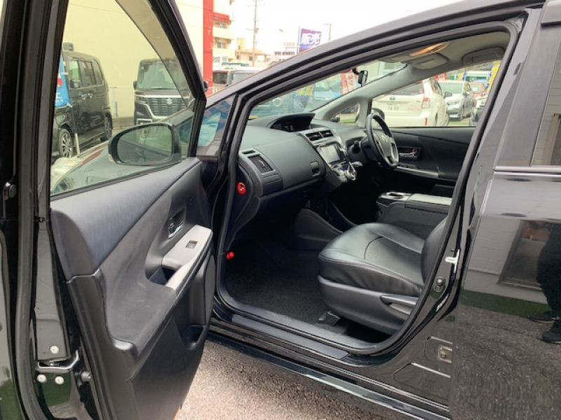 トヨタ プリウスα