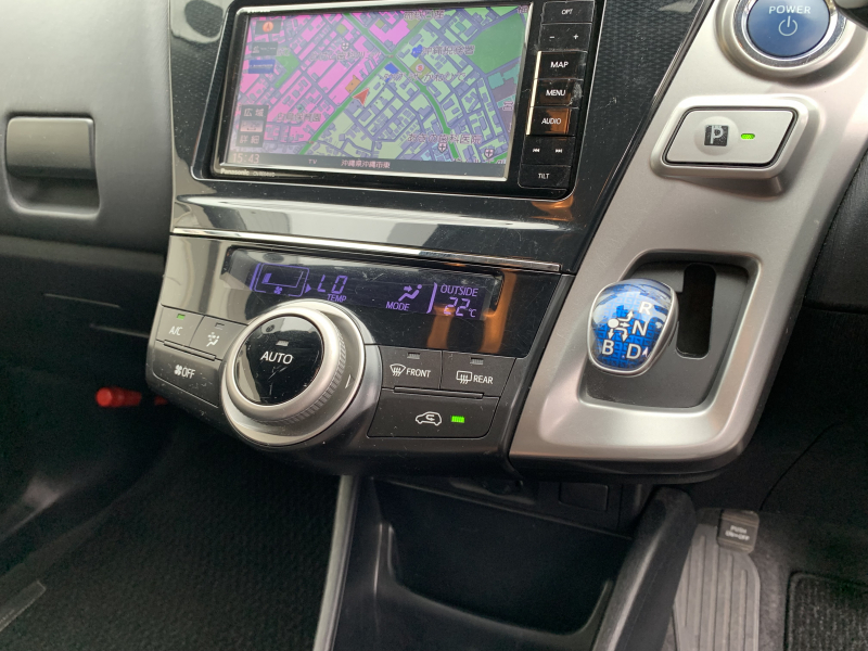 トヨタ プリウスα