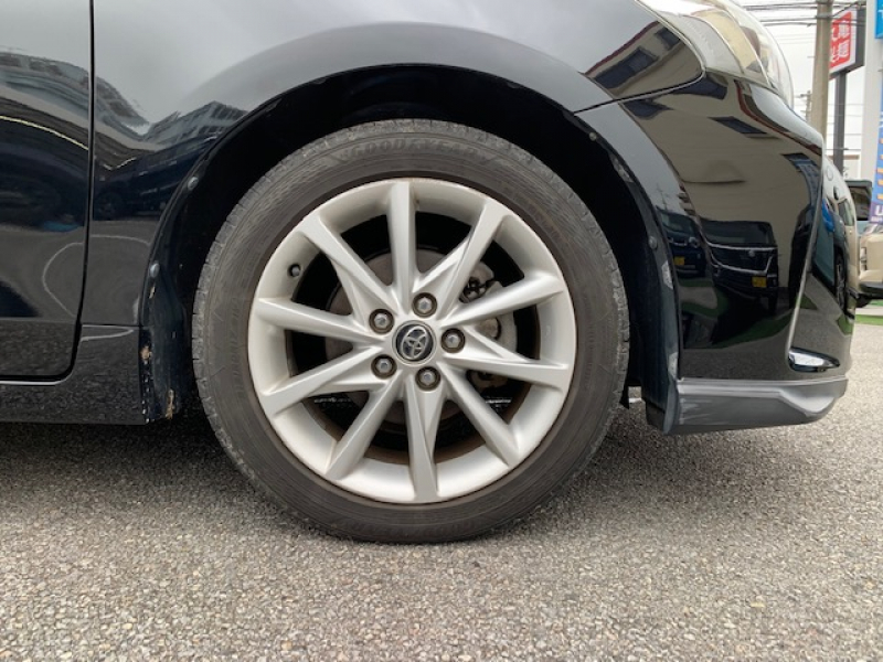 トヨタ プリウスα