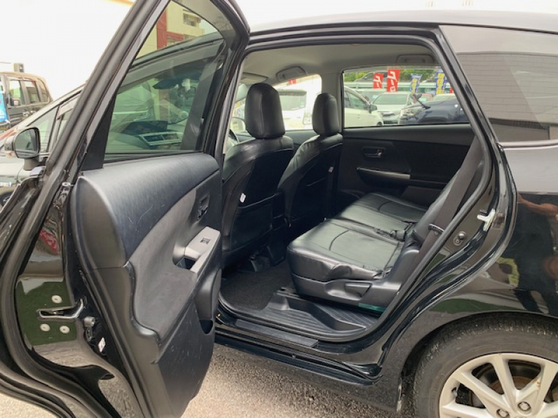 トヨタ プリウスα