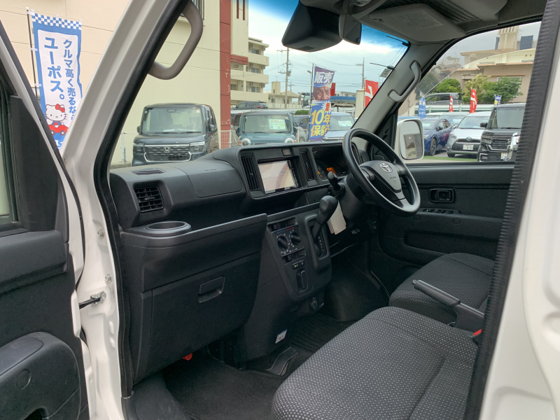 トヨタ ピクシスバン