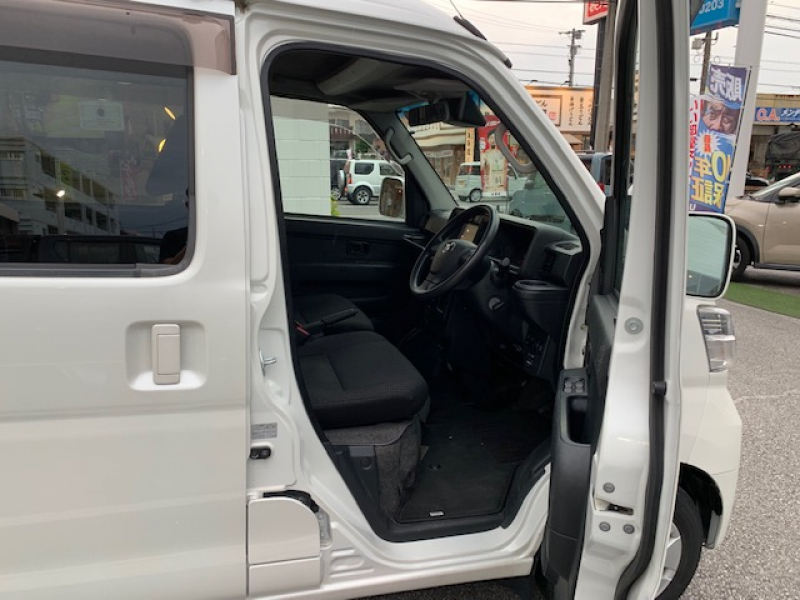 トヨタ ピクシスバン