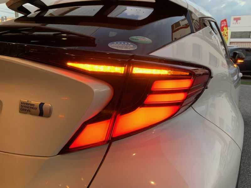 トヨタ C-HR