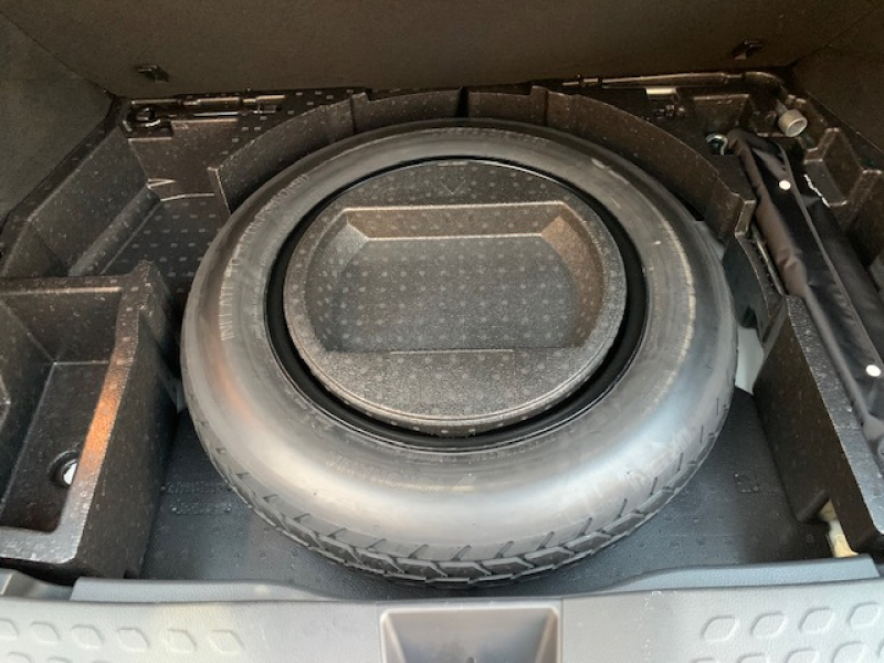 トヨタ C-HR