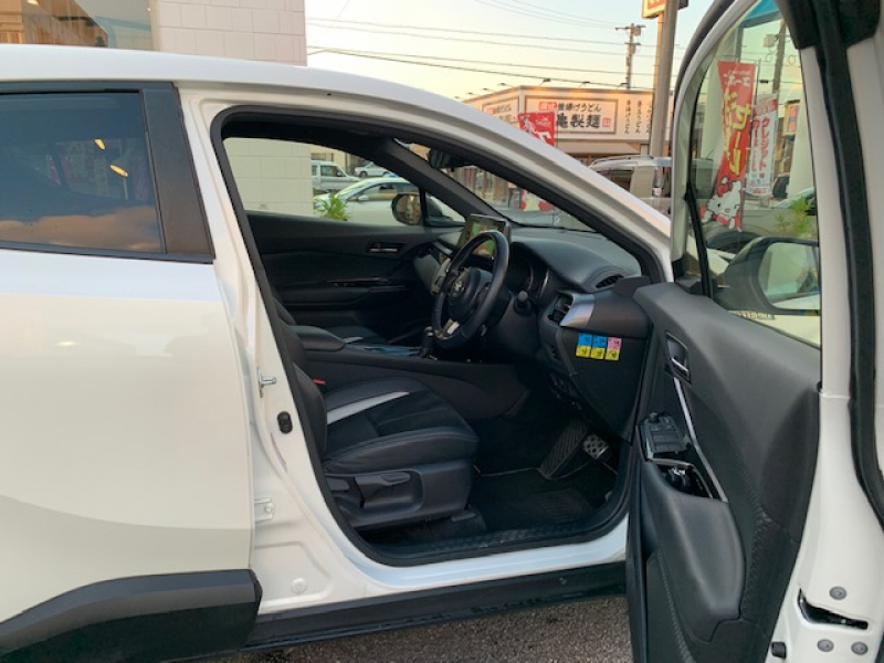 トヨタ C-HR