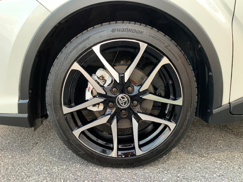 トヨタ C-HR