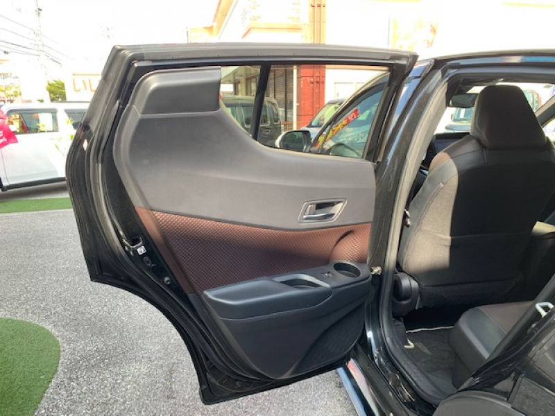 トヨタ C-HR