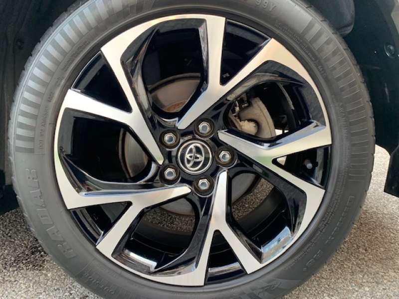 トヨタ C-HR