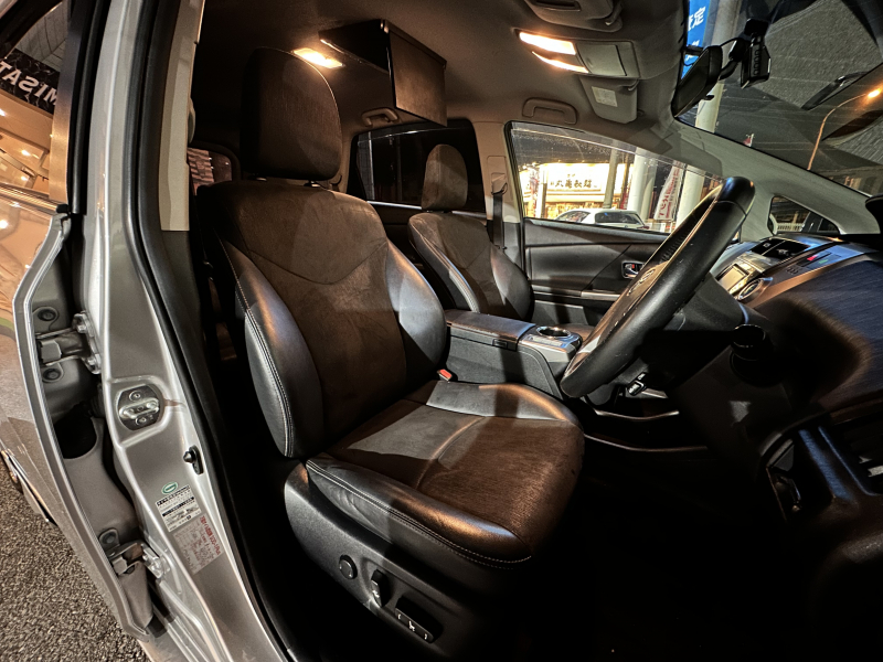 トヨタ プリウスα