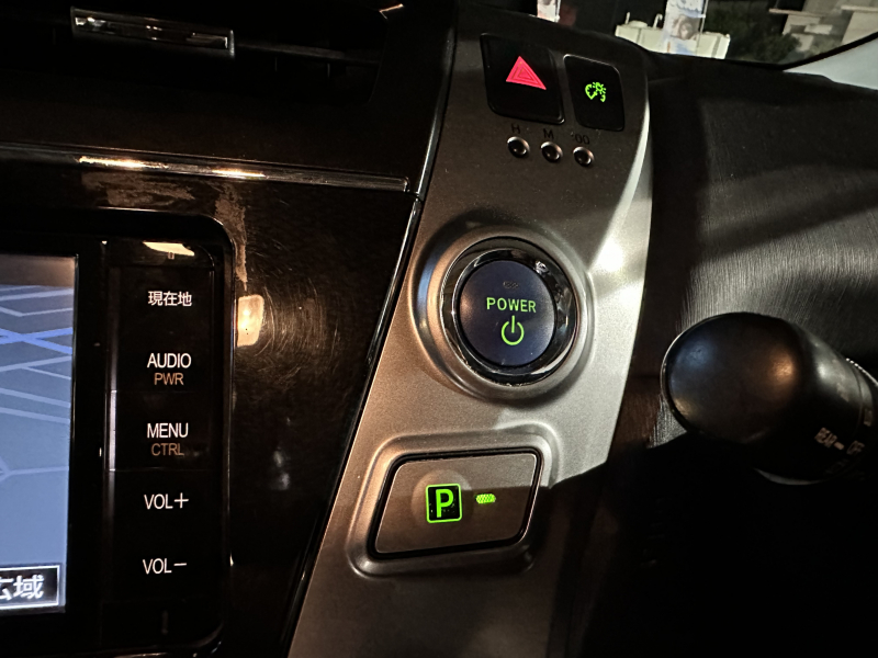 トヨタ プリウスα