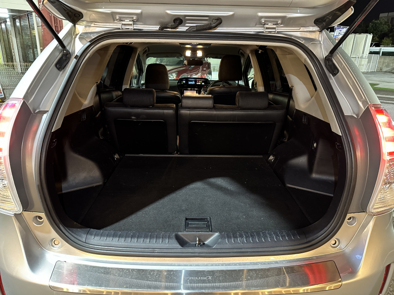 トヨタ プリウスα