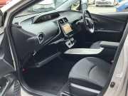 トヨタ プリウス