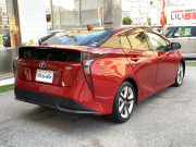 トヨタ プリウス