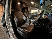 トヨタ プリウスα