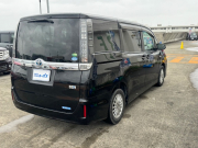 トヨタ ヴォクシー