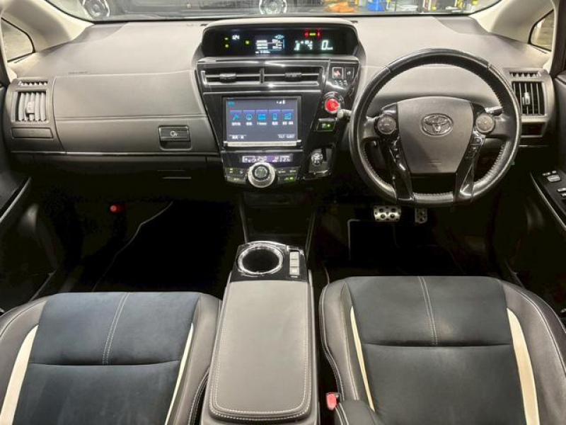 トヨタ プリウスα