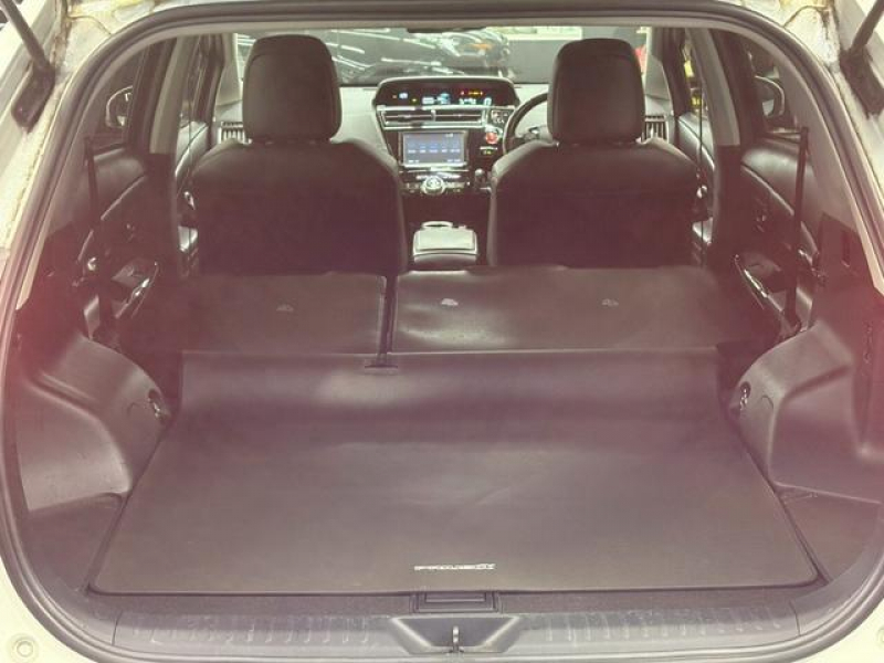 トヨタ プリウスα