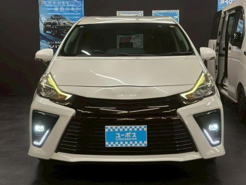 トヨタ プリウスα