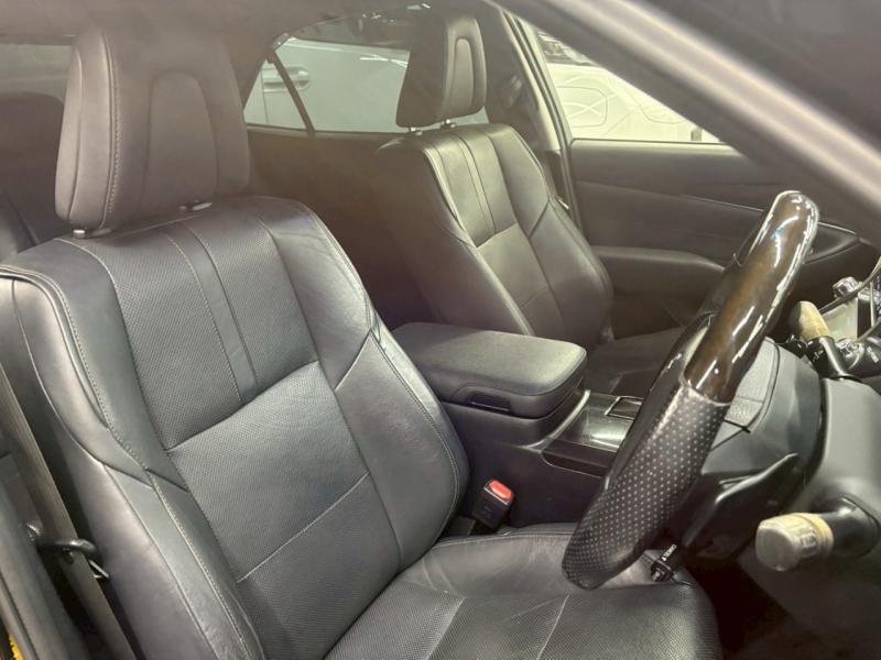 トヨタ クラウン