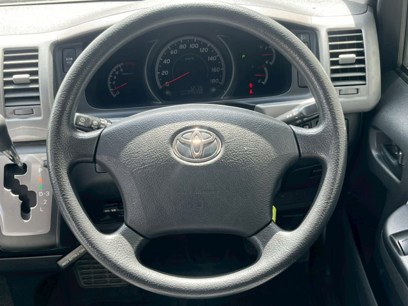 トヨタ ハイエース