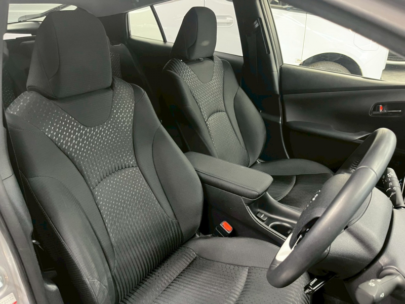 トヨタ プリウス